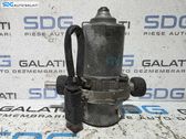 Central locking vacuum pump