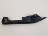 Front bumper mounting bracket