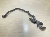 Tuyau de liquide de refroidissement moteur