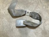 Middle seatbelt buckle (rear)