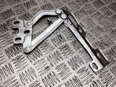 Engine bonnet/hood hinges