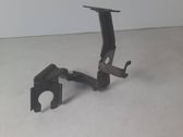 Engine mounting bracket