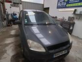 Front wiper blade arm