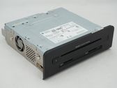 Radio / CD-Player / DVD-Player / Navigation