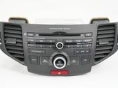Radio / CD-Player / DVD-Player / Navigation