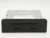 Radio / CD-Player / DVD-Player / Navigation