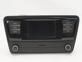 Radio / CD-Player / DVD-Player / Navigation
