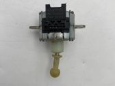 Headlight level adjustment motor