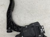 Accelerator throttle pedal