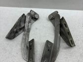 Engine bonnet/hood hinges