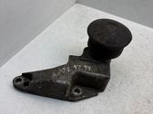 Engine mounting bracket