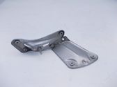 Fender mounting bracket
