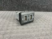 USB-pistokeliitin