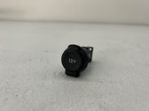 12V Steckdose vorne