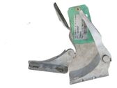 Engine bonnet/hood hinges