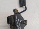 Accelerator throttle pedal