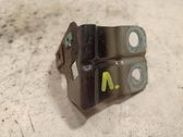 Fender mounting bracket