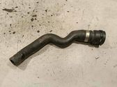 Tuyau de liquide de refroidissement moteur