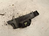 Front bumper mounting bracket