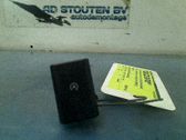 Bouton poussoir de démarrage du moteur