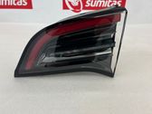 Tailgate rear/tail lights