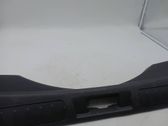 Moldura de la puerta trasera