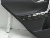 Moldura del tarjetero de la puerta trasera