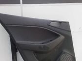 Moldura del tarjetero de la puerta trasera