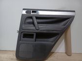 Moldura del tarjetero de la puerta trasera