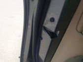 Cerradura de puerta delantera