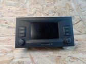 Radio / CD-Player / DVD-Player / Navigation