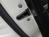 Serrure de porte avant
