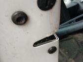 Serrure de porte arrière
