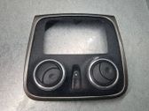Moldura de la unidad delantera de radio/GPS