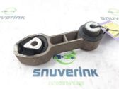 Engine mount bracket