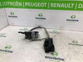 Cerradura de puerta delantera