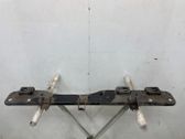 Traverse inférieur support de radiateur