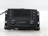 Panel / Radioodtwarzacz CD/DVD/GPS