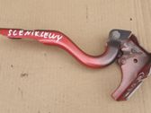 Engine bonnet/hood hinges