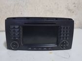 Radio / CD-Player / DVD-Player / Navigation