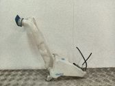 Tuulilasinpesimen nestesäiliö