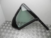 Ventanilla de ventilación de la puerta delantera cuatro puertas