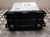Radio / CD-Player / DVD-Player / Navigation