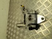 Engine mount bracket