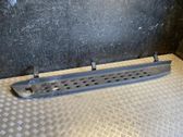 Front sill (body part)