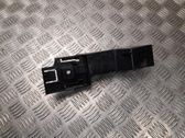 Front bumper mounting bracket