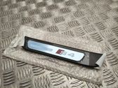 Other sill/pillar trim element