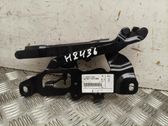 Engine bonnet/hood hinges