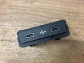 USB-pistokeliitin