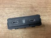 USB-pistokeliitin